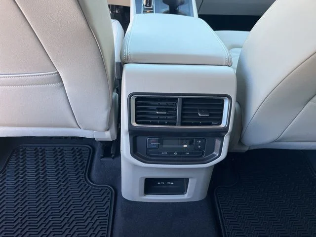 2026 Volkswagen Atlas SE - Photo 16