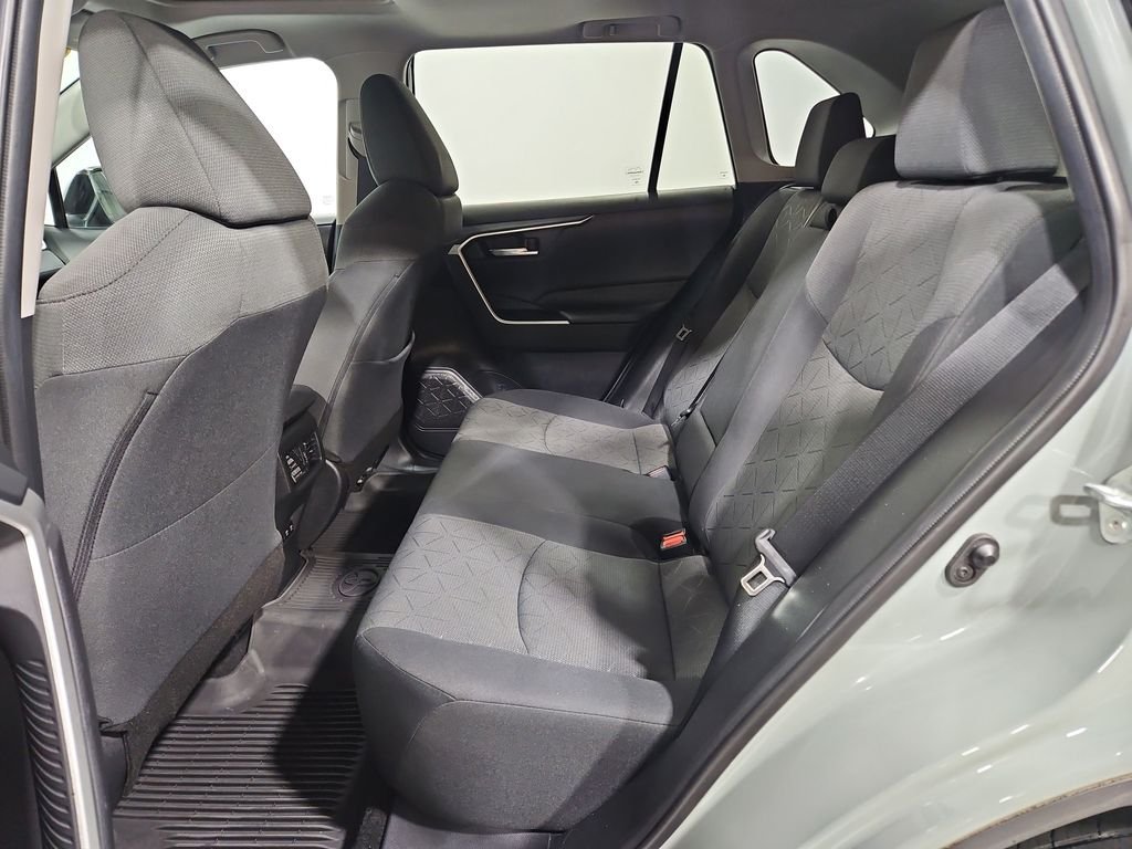 Used 2021  Toyota XLE image 25