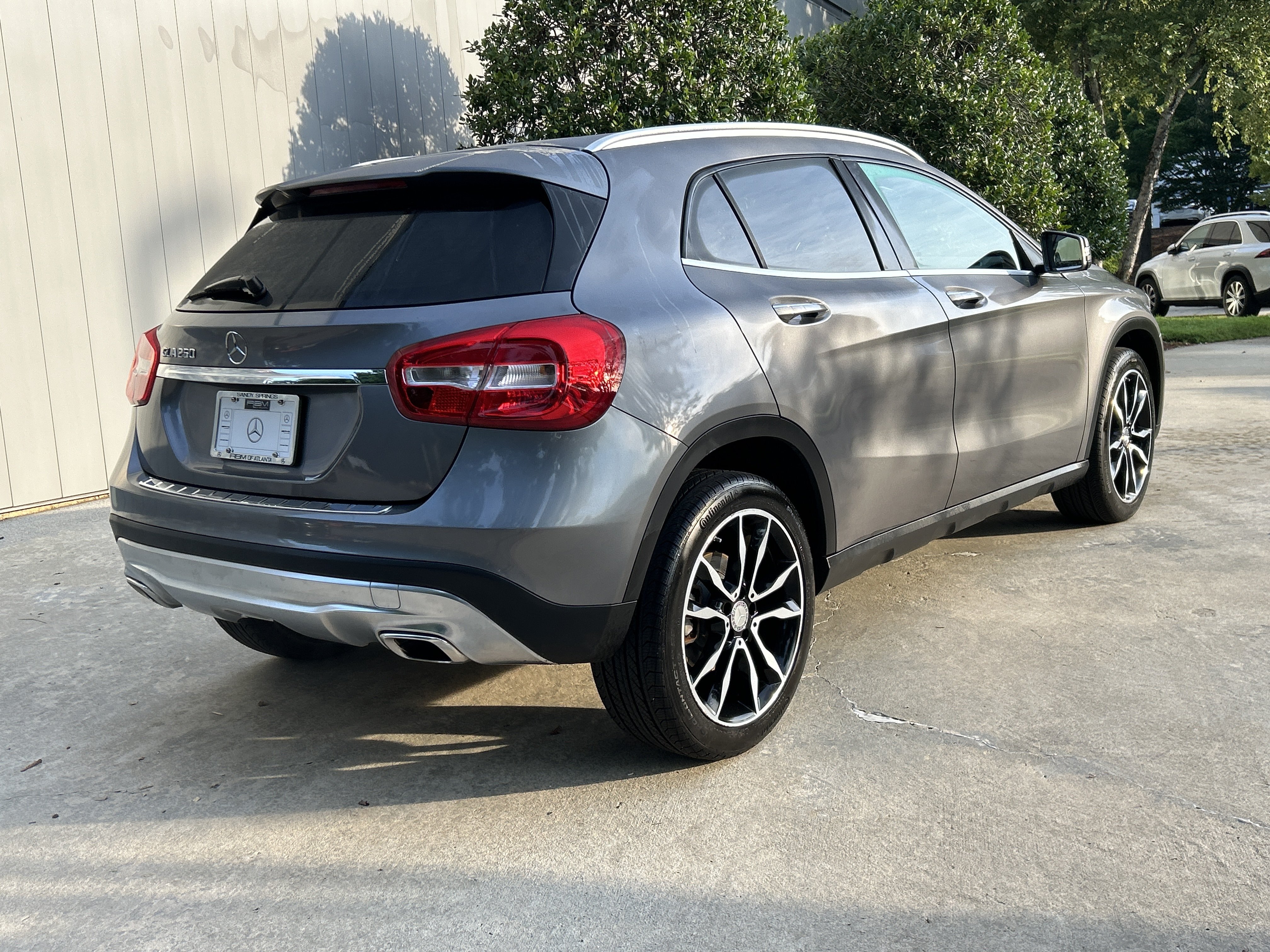 Used 2016 Mountain Gray Metallic Mercedes-Benz GLA 250 SUV image 6