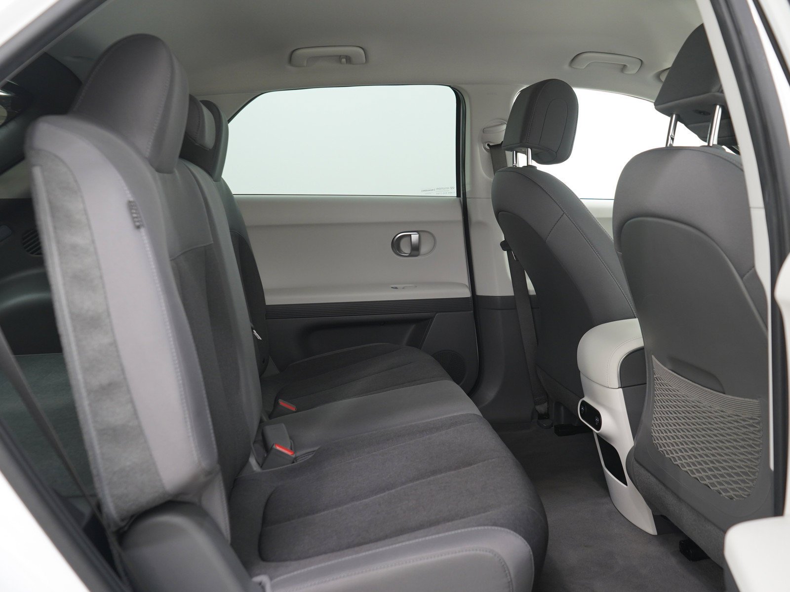 2024 Hyundai IONIQ 5 SEL - Photo 12