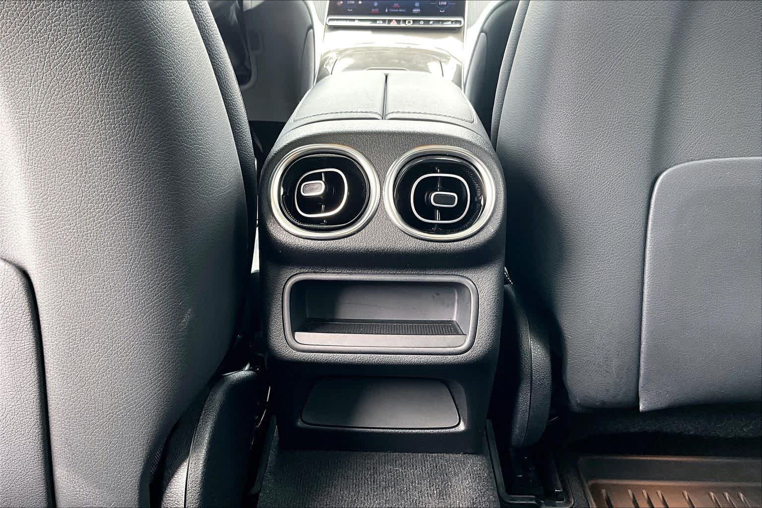 Used 2023 Black Mercedes-Benz GLC 300 image 34