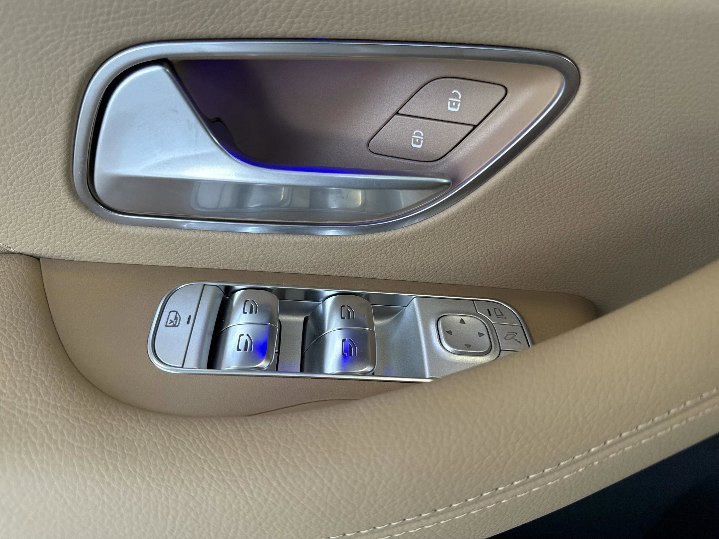 Certified Used 2026 Polar White Mercedes-Benz GLS 450 image 19