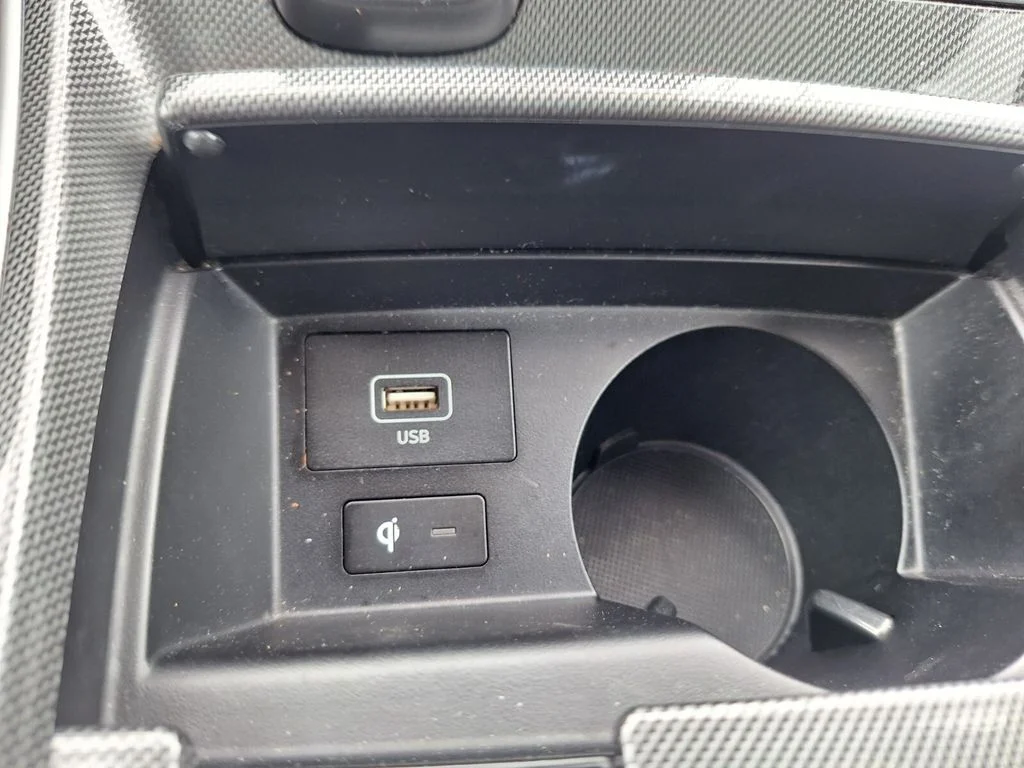 Used 2023 Black Hyundai SEL Convenience image 17