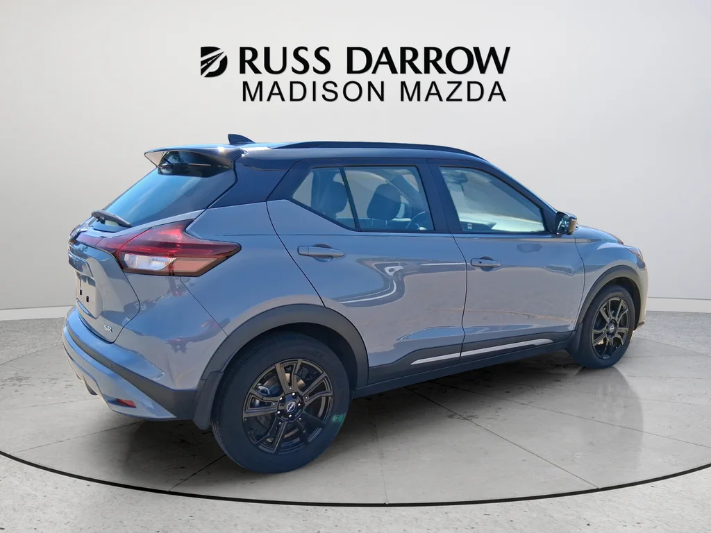 Used 2023 Gray Nissan SR image 5