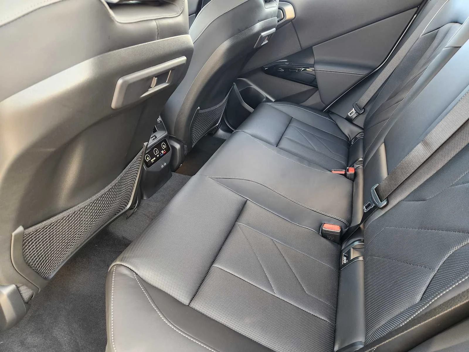 New 2026 Brooklyn Grey Metallic BMW 30 xDrive image 7