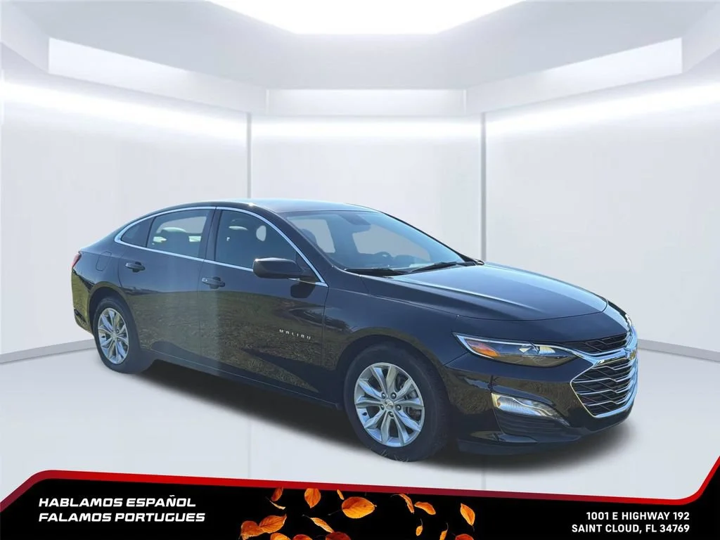 Used 2025 Mosaic Black Metallic Chevrolet 1LT image 9