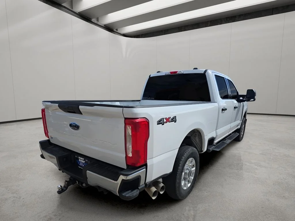 Used 2024 Oxford White Ford XLT image 6