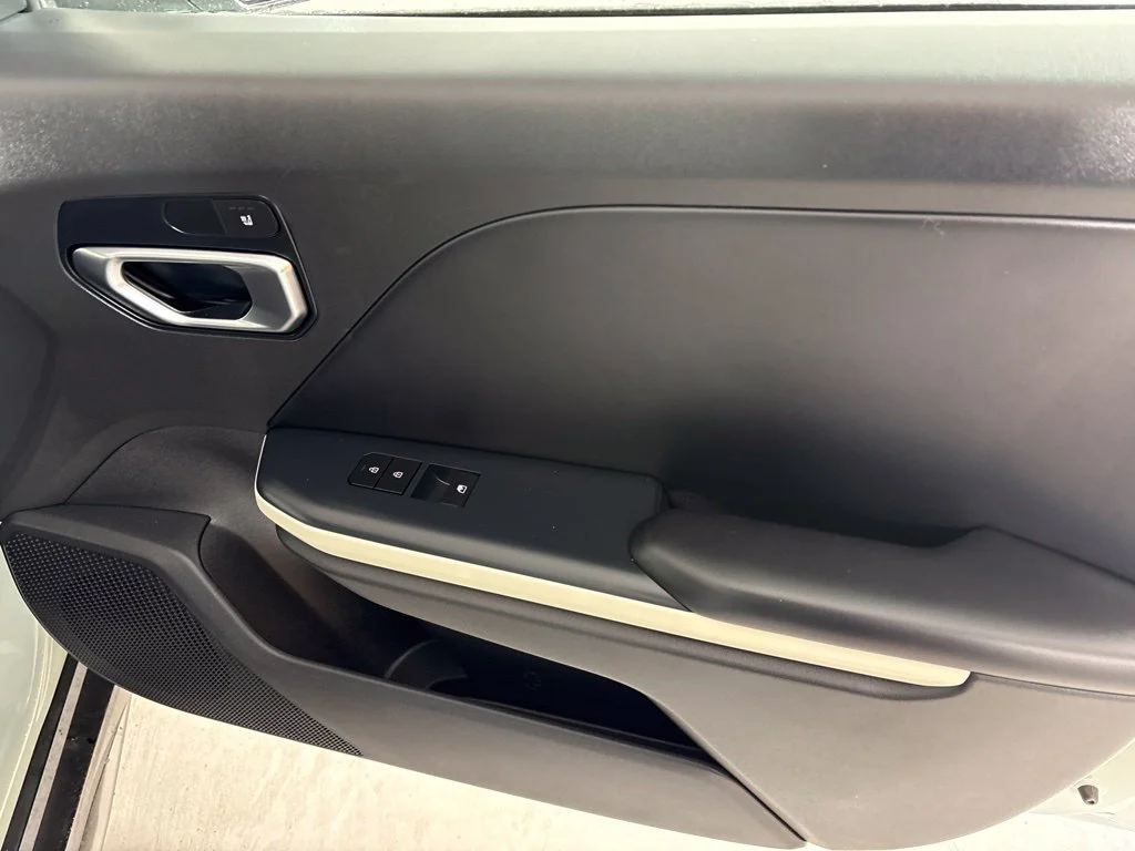 Used 2025 Gray Kia GT-Line image 14