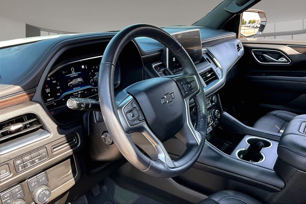 Used 2022 White Chevrolet Z71 image 13