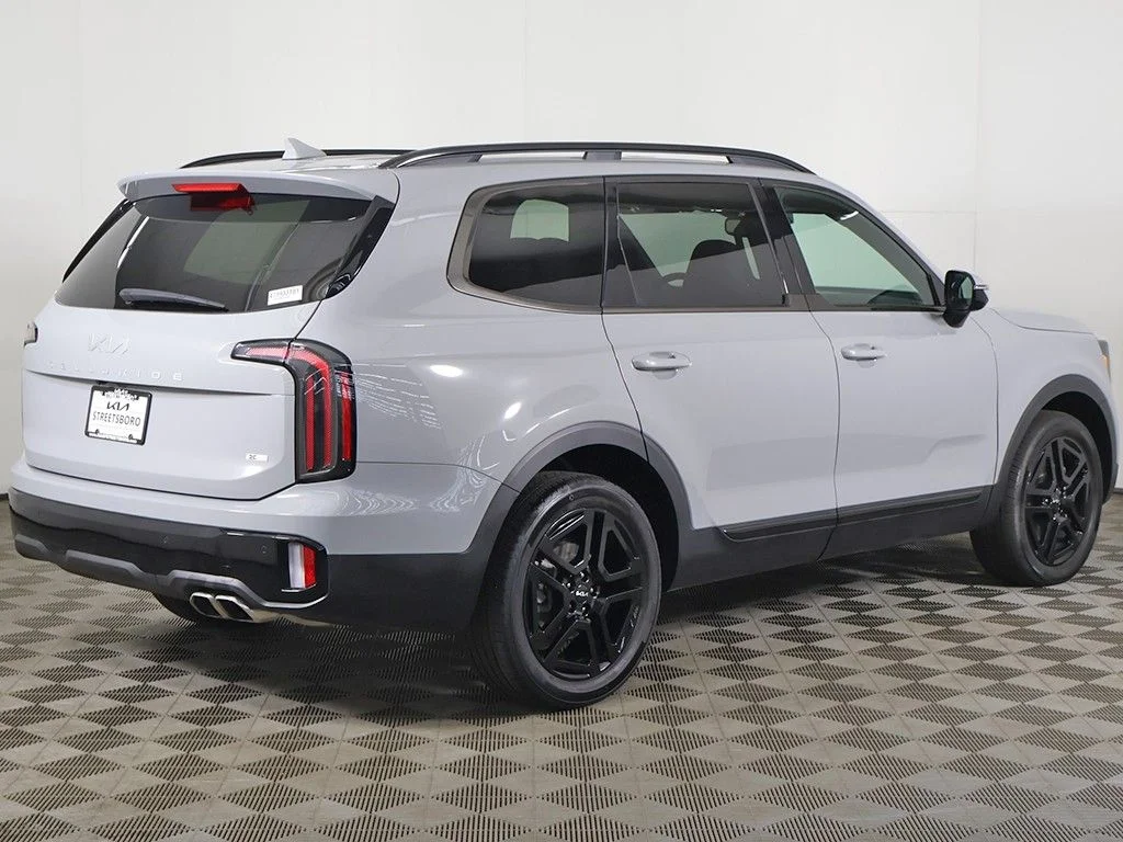 Used 2024 Gray Kia SX X-Line image 14
