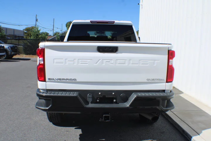 Certified Used 2021 SUMMIT WHITE Chevrolet Custom image 19