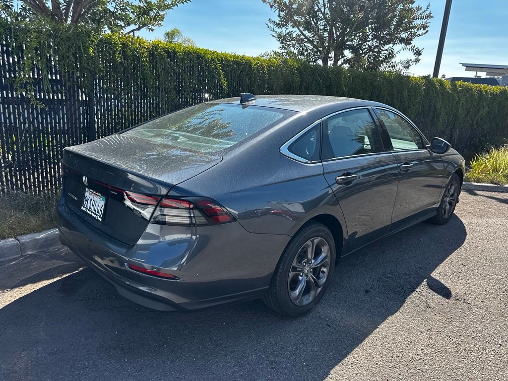 Used 2024  Honda EX image 15
