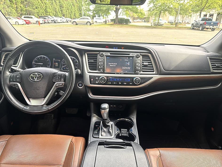 Used 2019 Ooh La La Rouge Mica Toyota Limited image 17