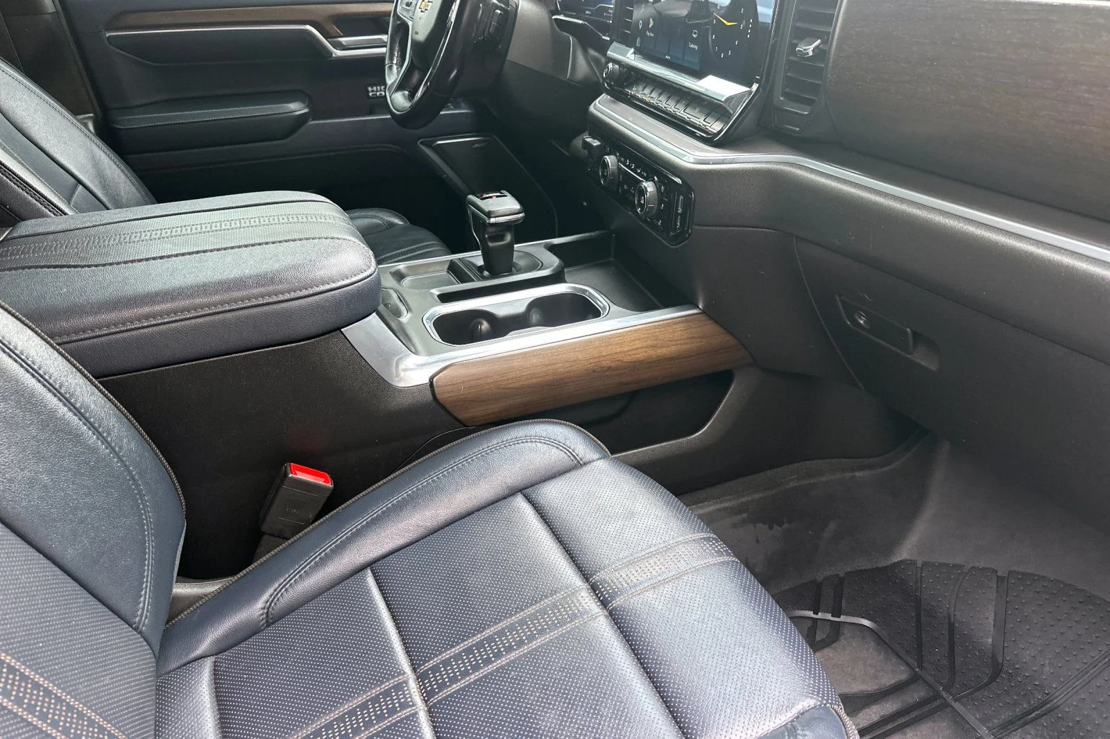 Used 2024 Beige Chevrolet High Country image 14