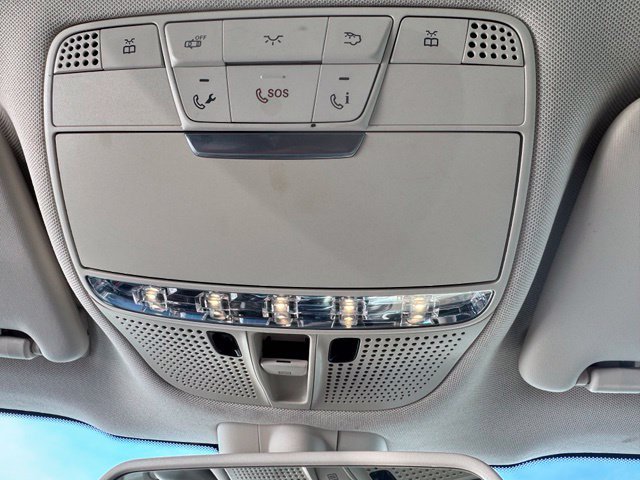 Used 2019 Black Mercedes-Benz GLC 350e image 19