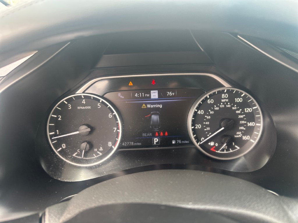 Used 2023 Gray Nissan SL image 10