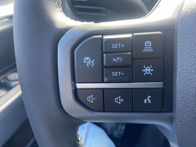 New 2026 Oxford White Ford XLT image 36