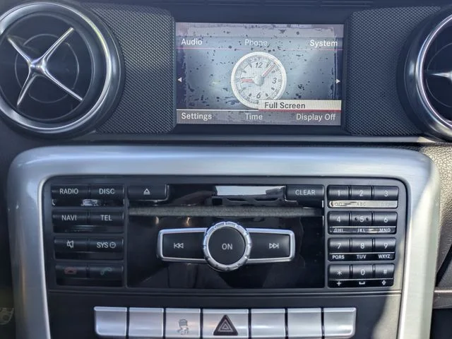 Used 2014 Diamond White Metallic Mercedes-Benz SLK 250 image 16
