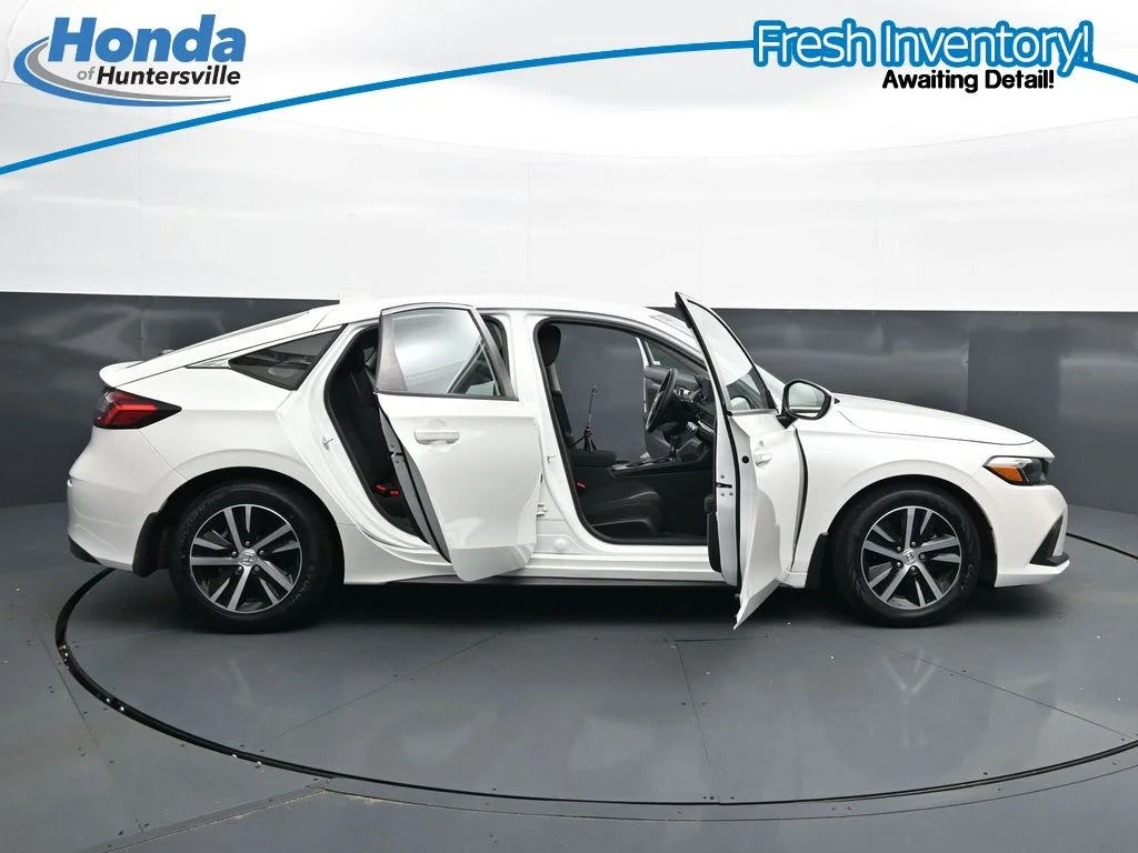 Used 2024 Platinum White Pearl Honda 2.0L LX image 41