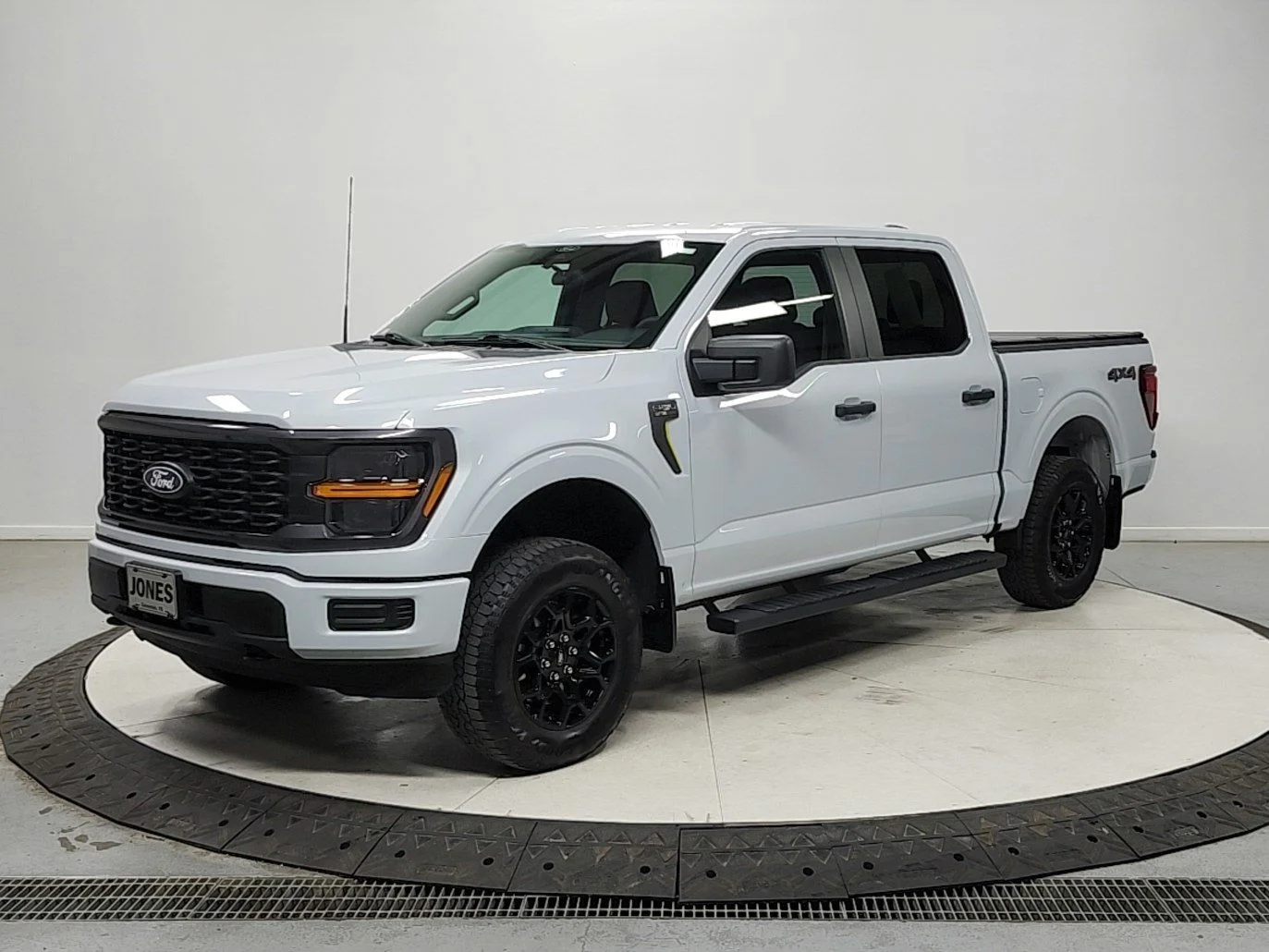Used 2025 Space White Metallic Ford STX image 3