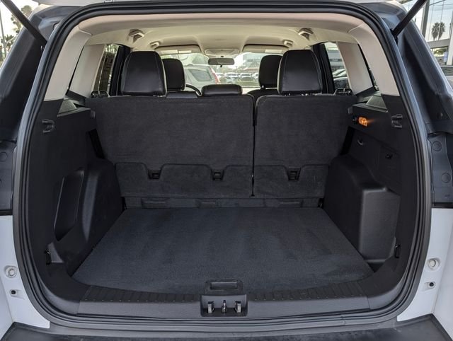 Used 2019 White Ford SE image 10
