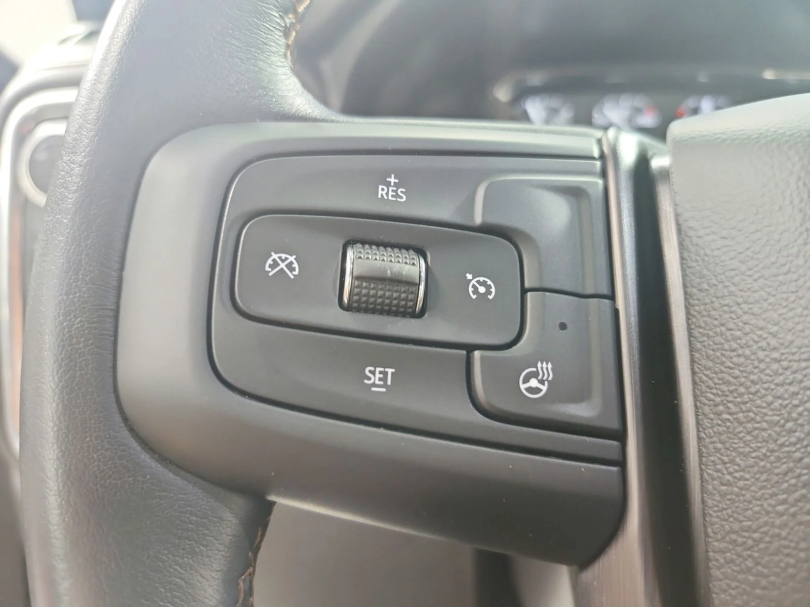 Used 2022  GMC AT4 image 26