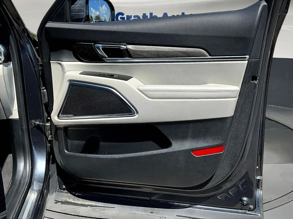 Used 2022 Gray Kia SX image 31
