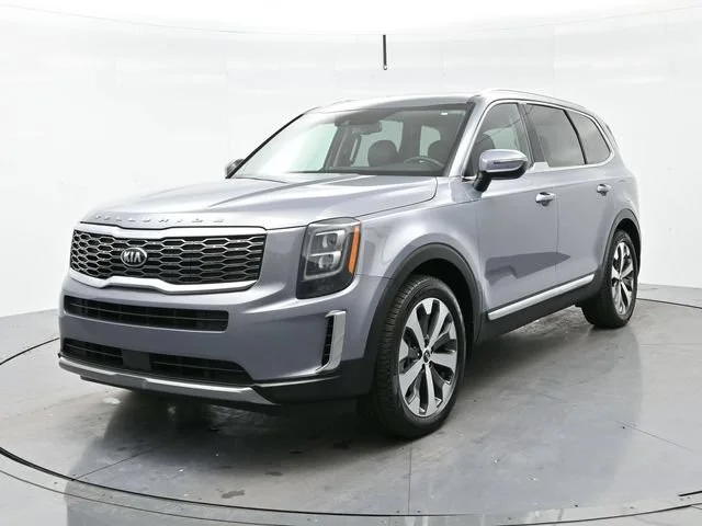 Used 2021 Everlasting Silve Kia EX image 3