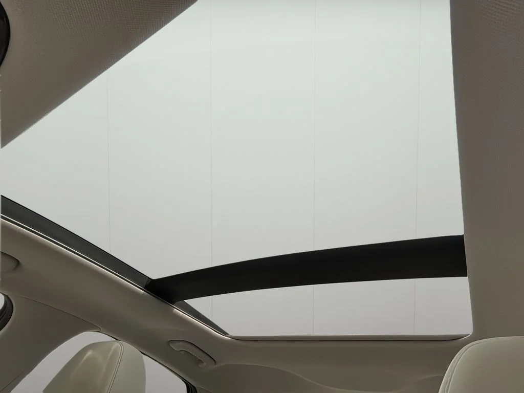 Used 2023 Serenity White Hyundai SEL image 32