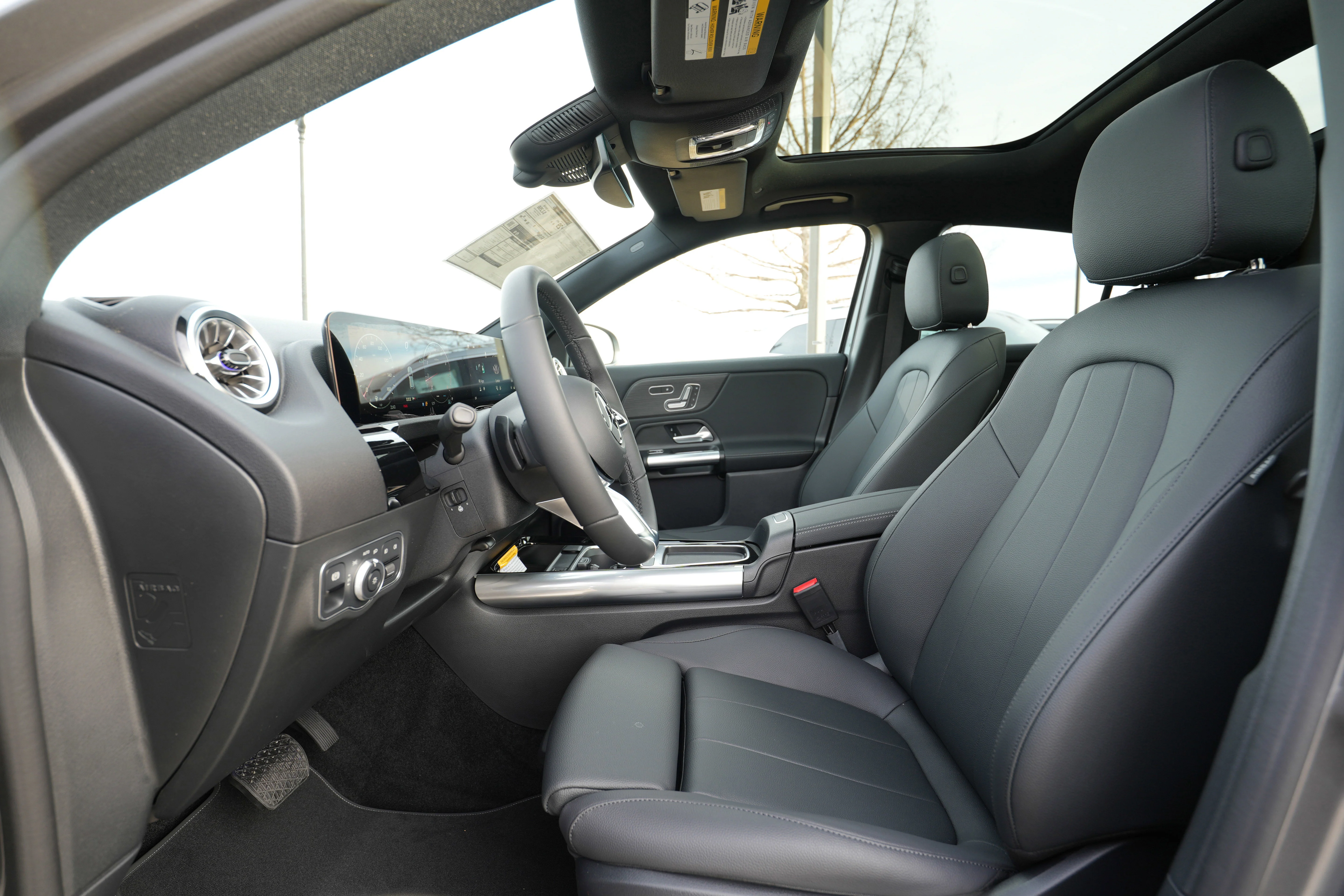 Used 2026 Gray Mercedes-Benz GLA 250 image 39