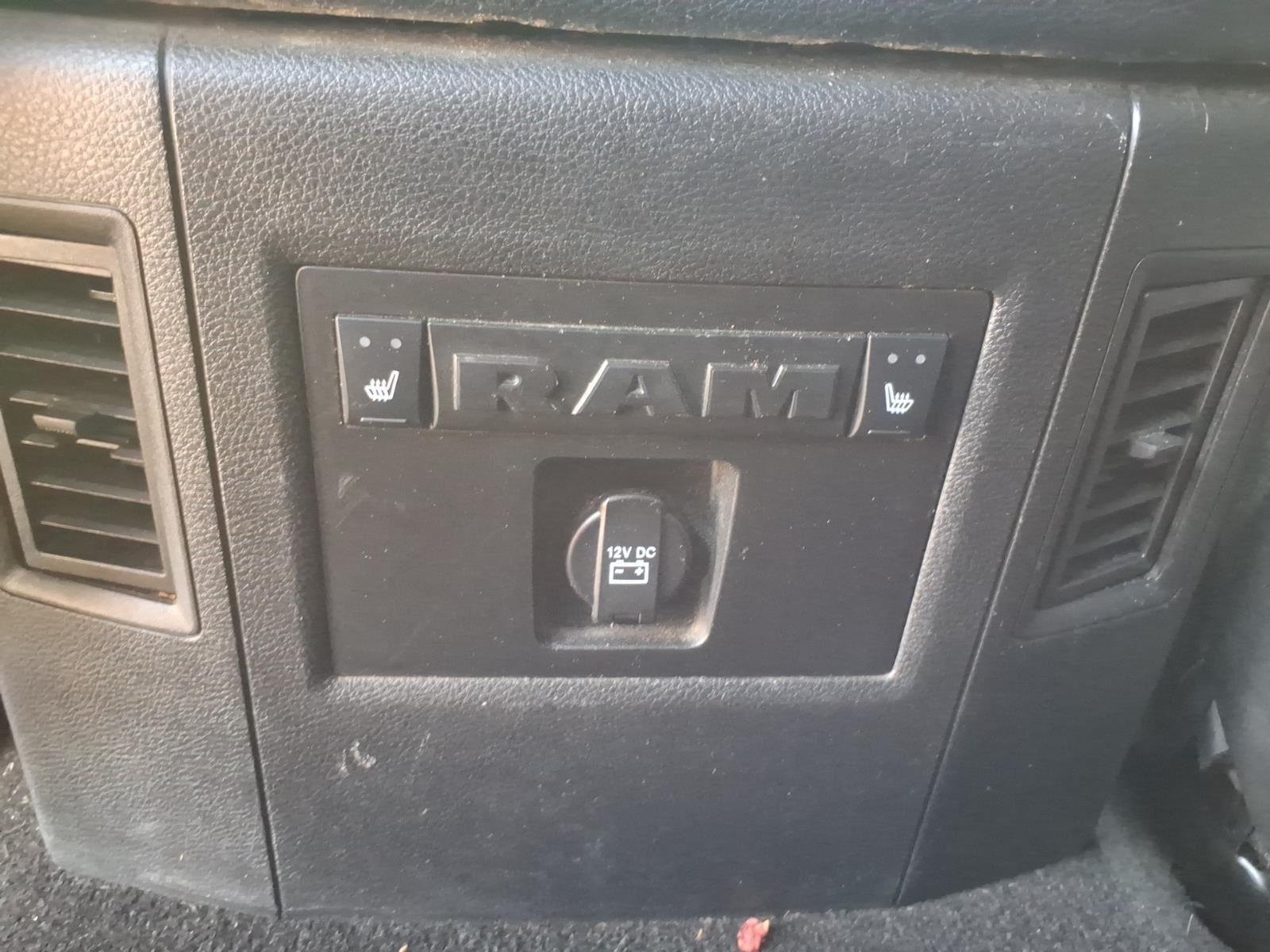 Used 2017 Bright White Clearcoat Ram Limited image 23