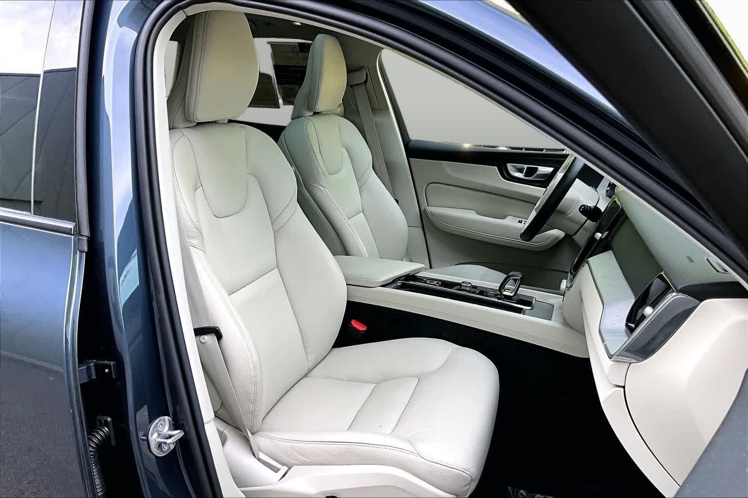 Certified Used 2025 Denim Blue Volvo Plus image 8