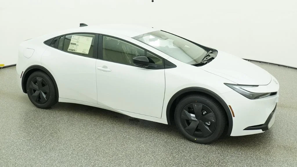 New 2026 Wind Chill Pearl Toyota SE image 31