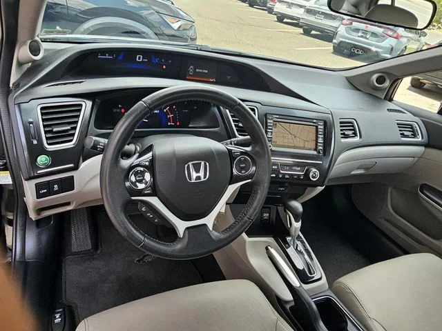 Used 2013  Honda Hybrid image 22