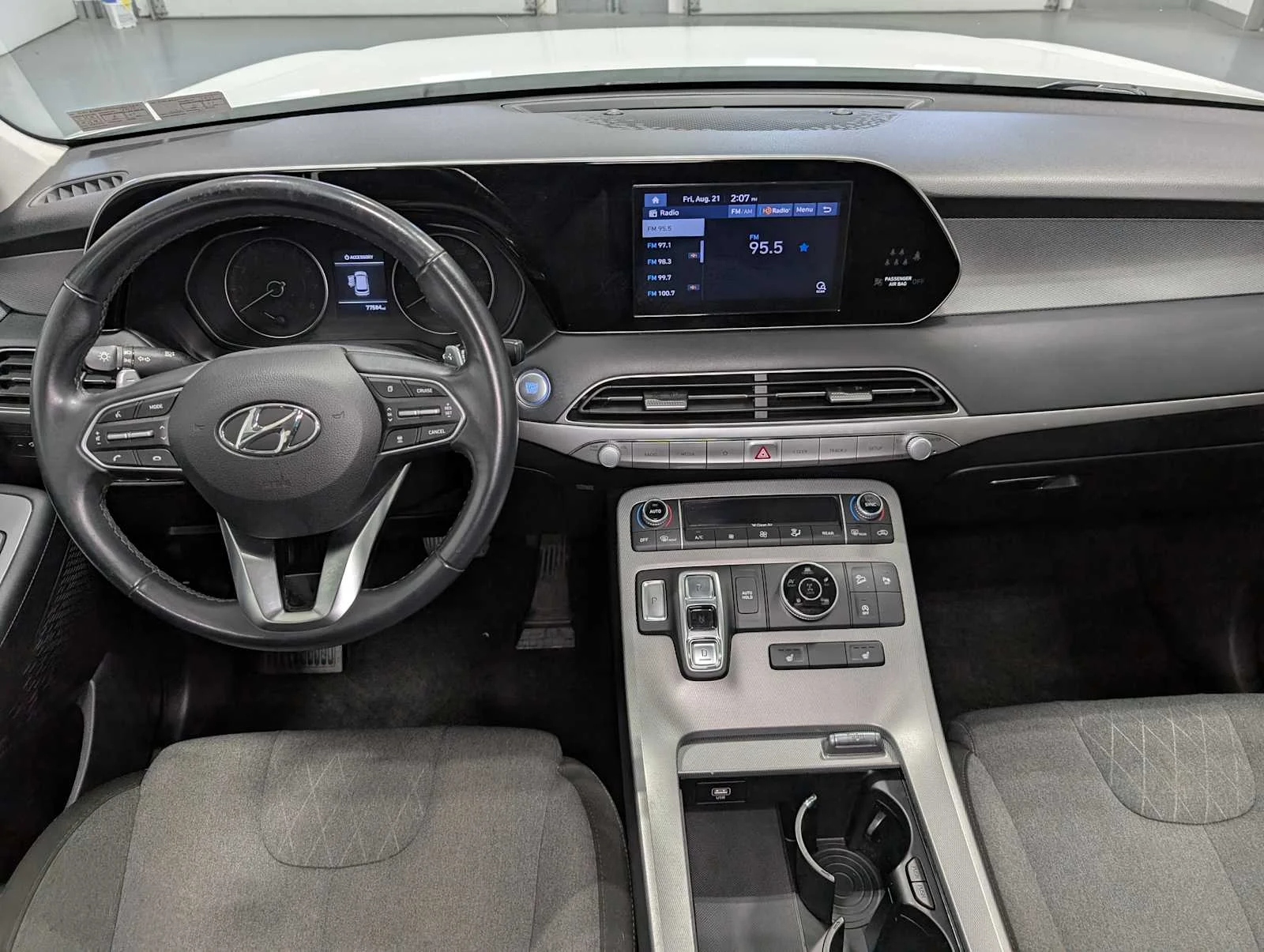 Used 2021 Hyper White Hyundai SEL image 18