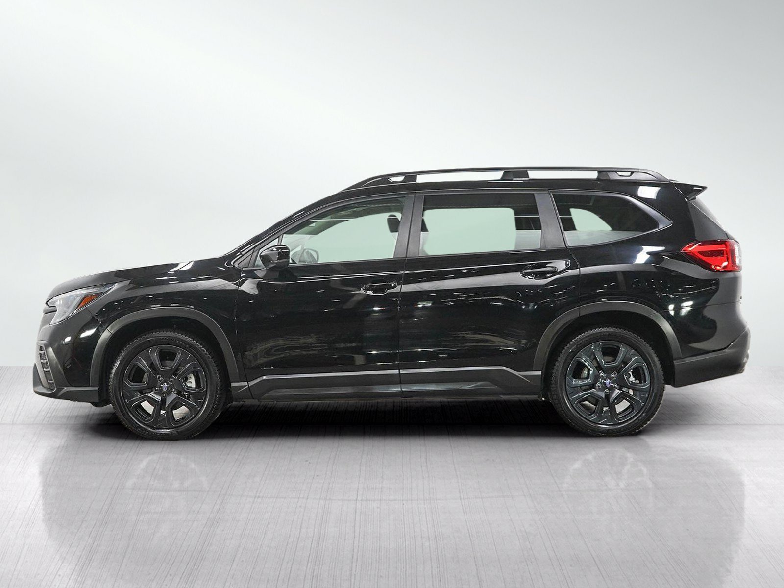 Used 2024 Crystal Black Pearl Subaru Onyx Edition image 2