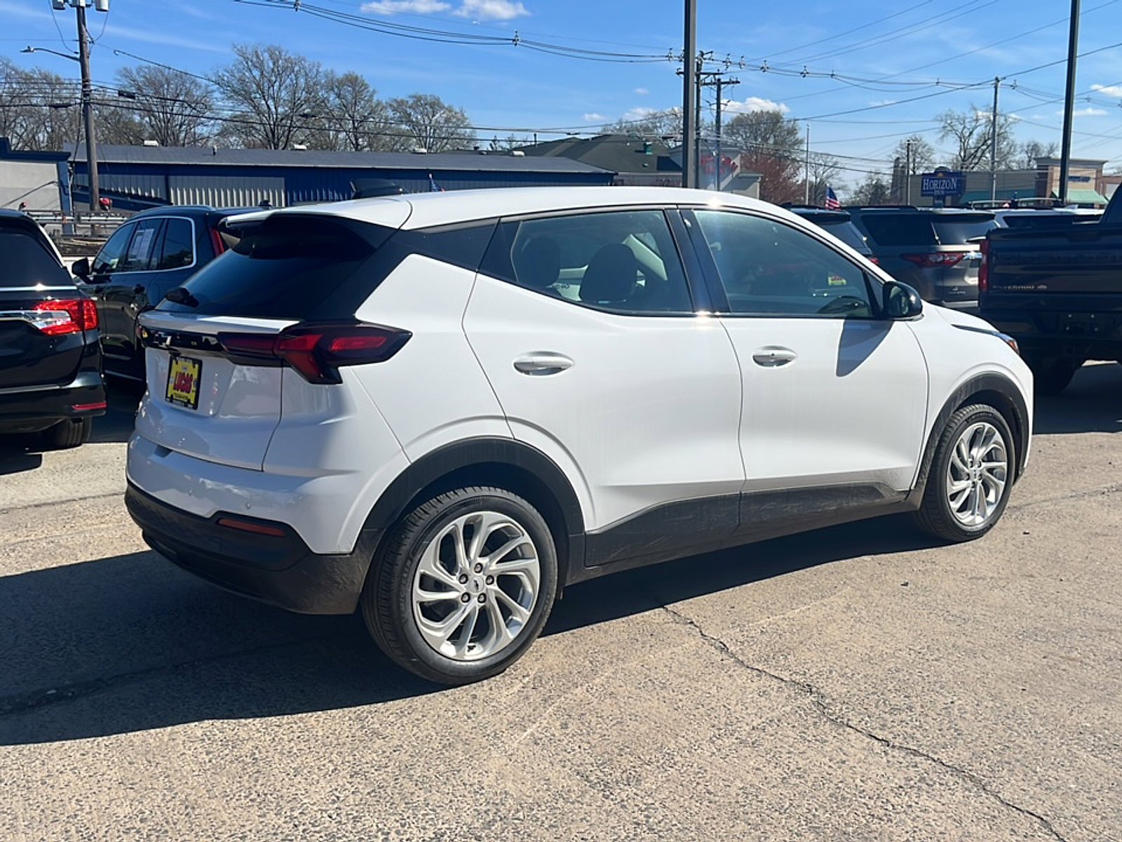 New 2027 Summit White Chevrolet LT image 8