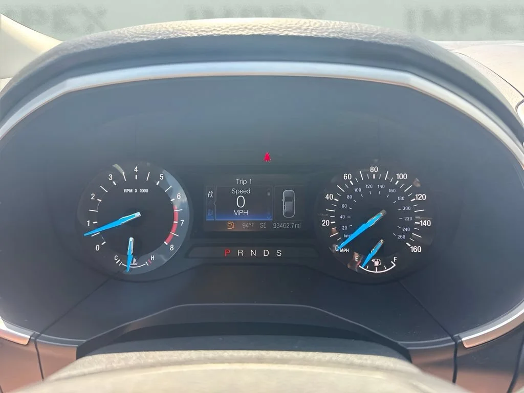 Used 2018  Ford SEL image 25