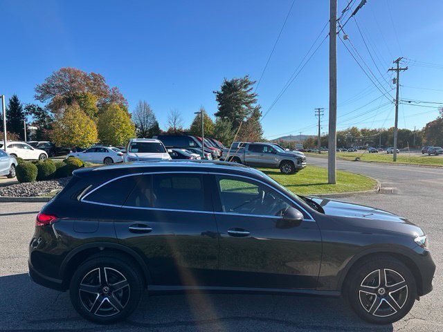 New 2027 Graphite Grey Metallic Mercedes-Benz GLC 300 image 6