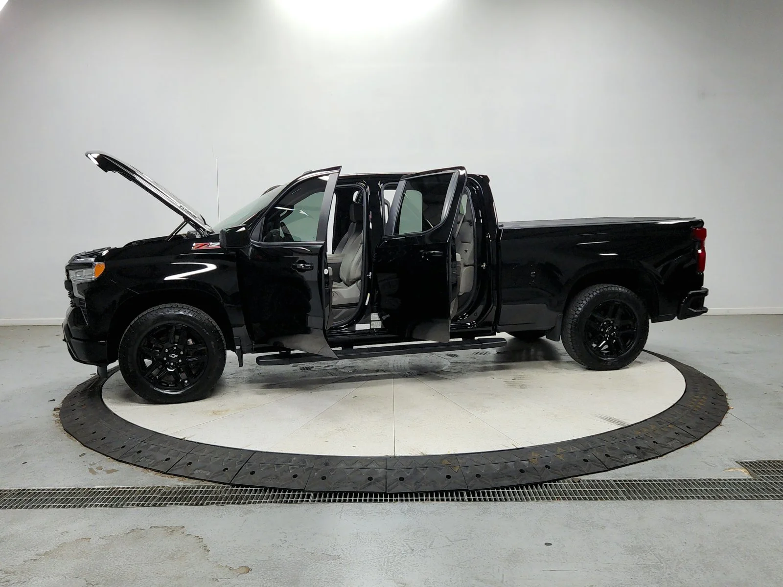 Used 2024 Black Chevrolet RST image 13