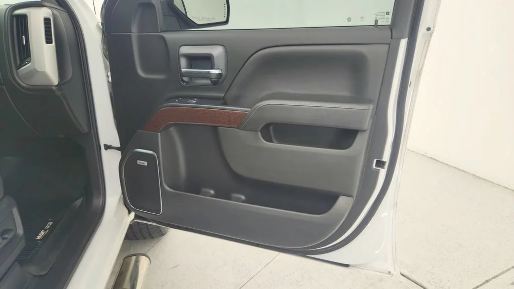 Used 2018 SUMMIT WHITE GMC SLT image 28