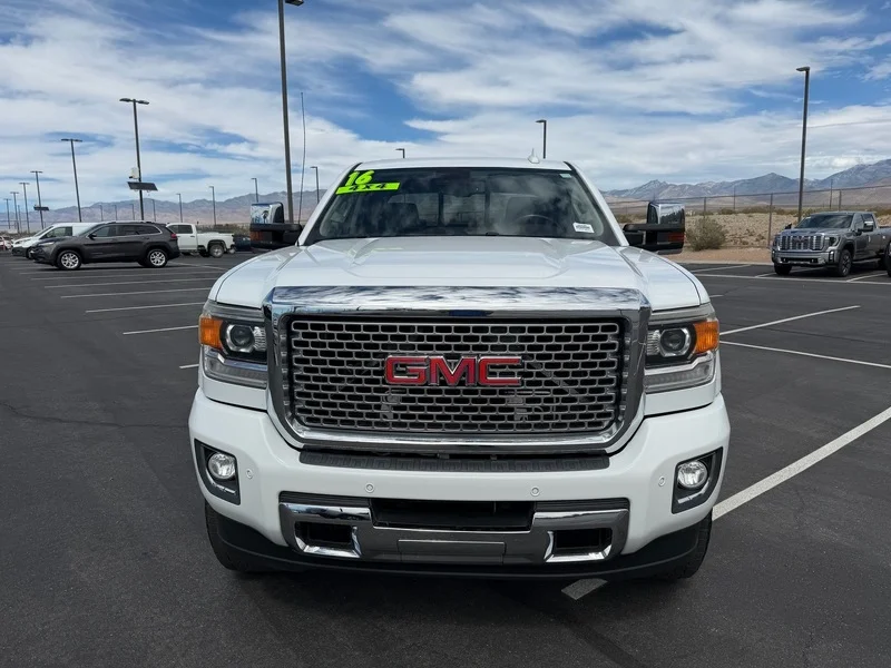 Used 2016 SUMMIT WHITE GMC Denali image 8
