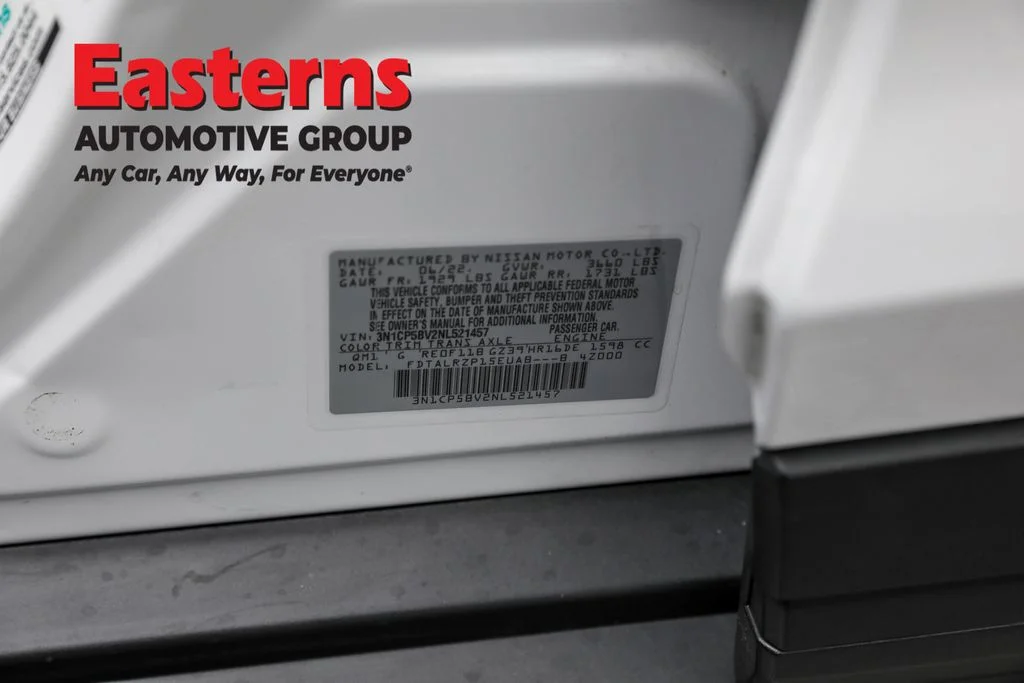 Used 2022 White Nissan S image 34
