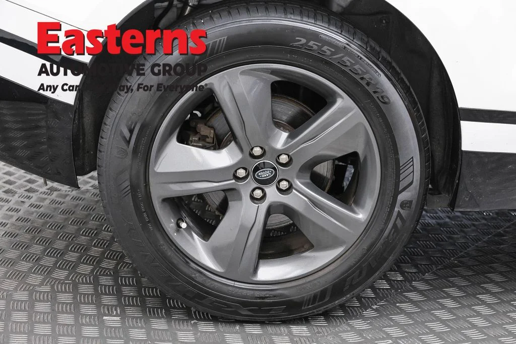 Used 2022 White Land Rover P250 R-Dynamic S image 30