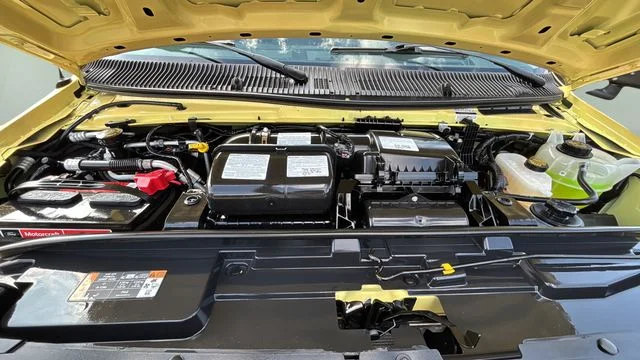 Used 2022 Yellow Ford Base image 34