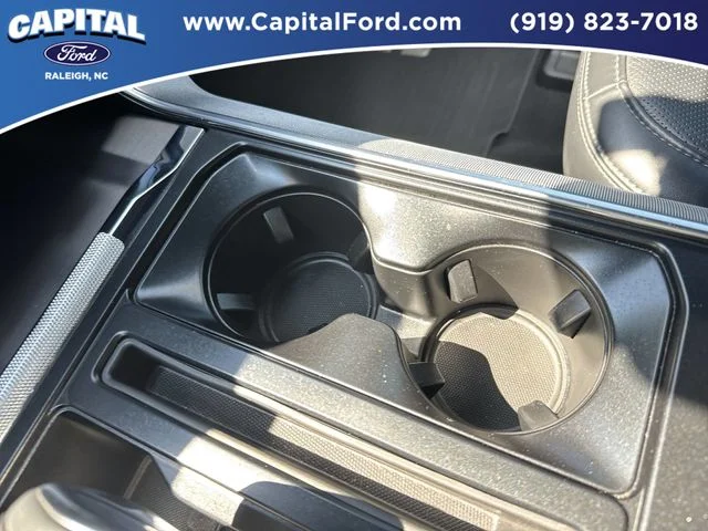Used 2025 White Ford Platinum image 31