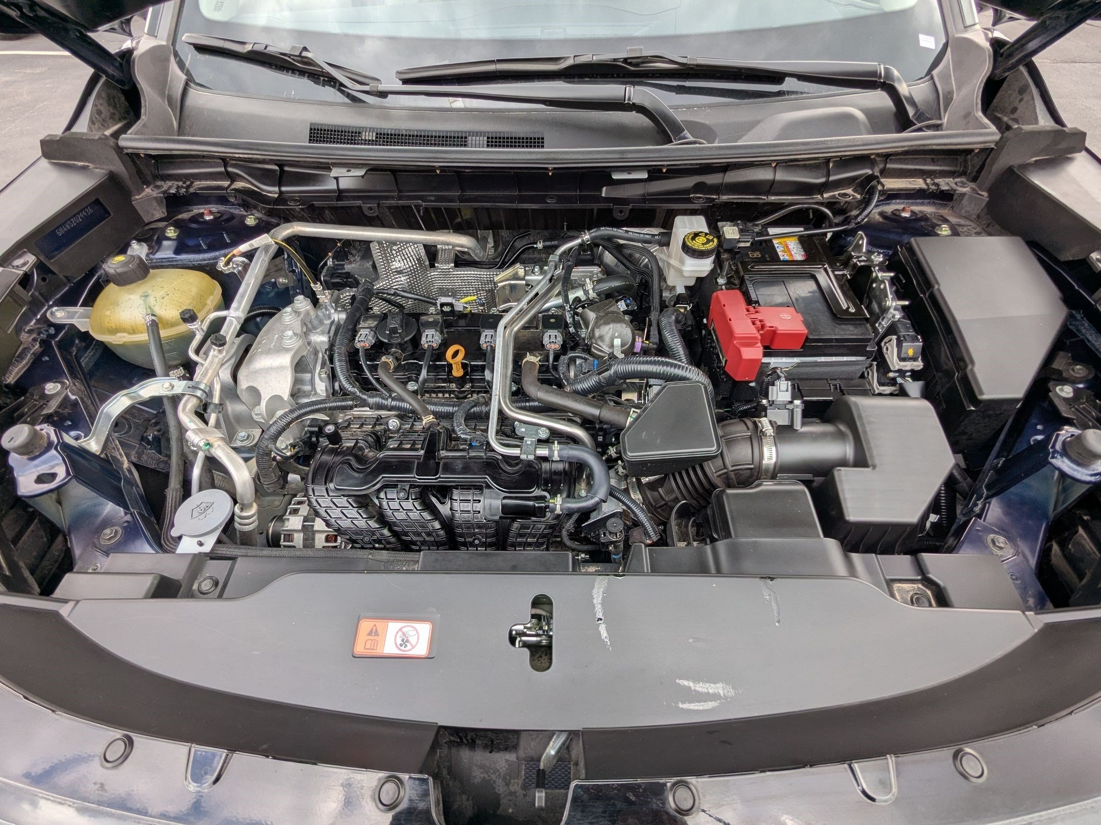 Used 2025 Silver Mitsubishi SE image 34