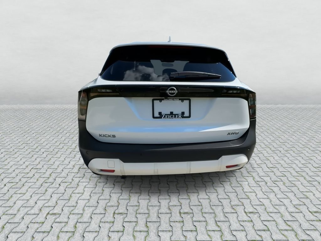 Used 2025 White Nissan SV image 7
