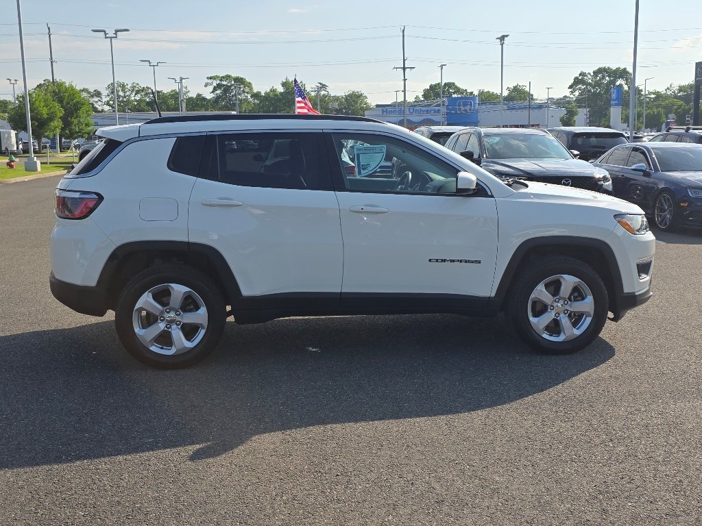 Used 2017 White Clear Coat Jeep Latitude image 17