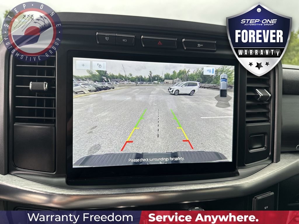 Used 2022 White Ford Lariat image 27